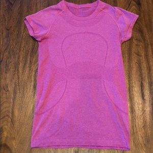 Lululemon swiftly tee in pink